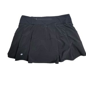Lululemon Pace Rival skirt in Black. Size 8